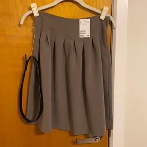 H&M gray skirt size 4 NWT